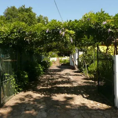 Linda Casa Em Meio A Natureza Localizada Em Seixas